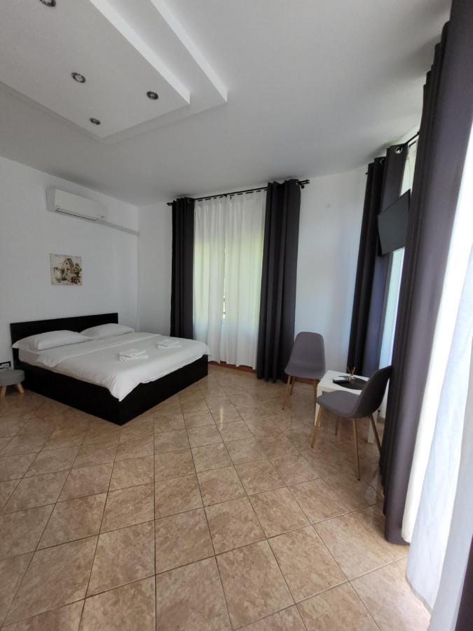 Casa Patryk Hotel Orşova Exterior foto